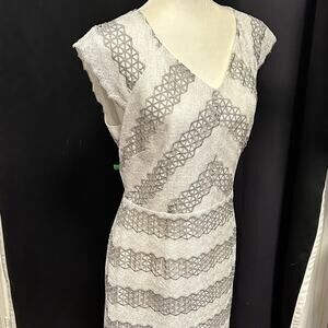 Antonio Melani Women’s Dress White Gray Silver Lace‎ Size 12 Lined
